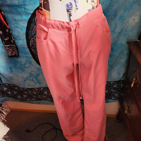 Grey's Anatomy Scrubs - Picture 6 of 7